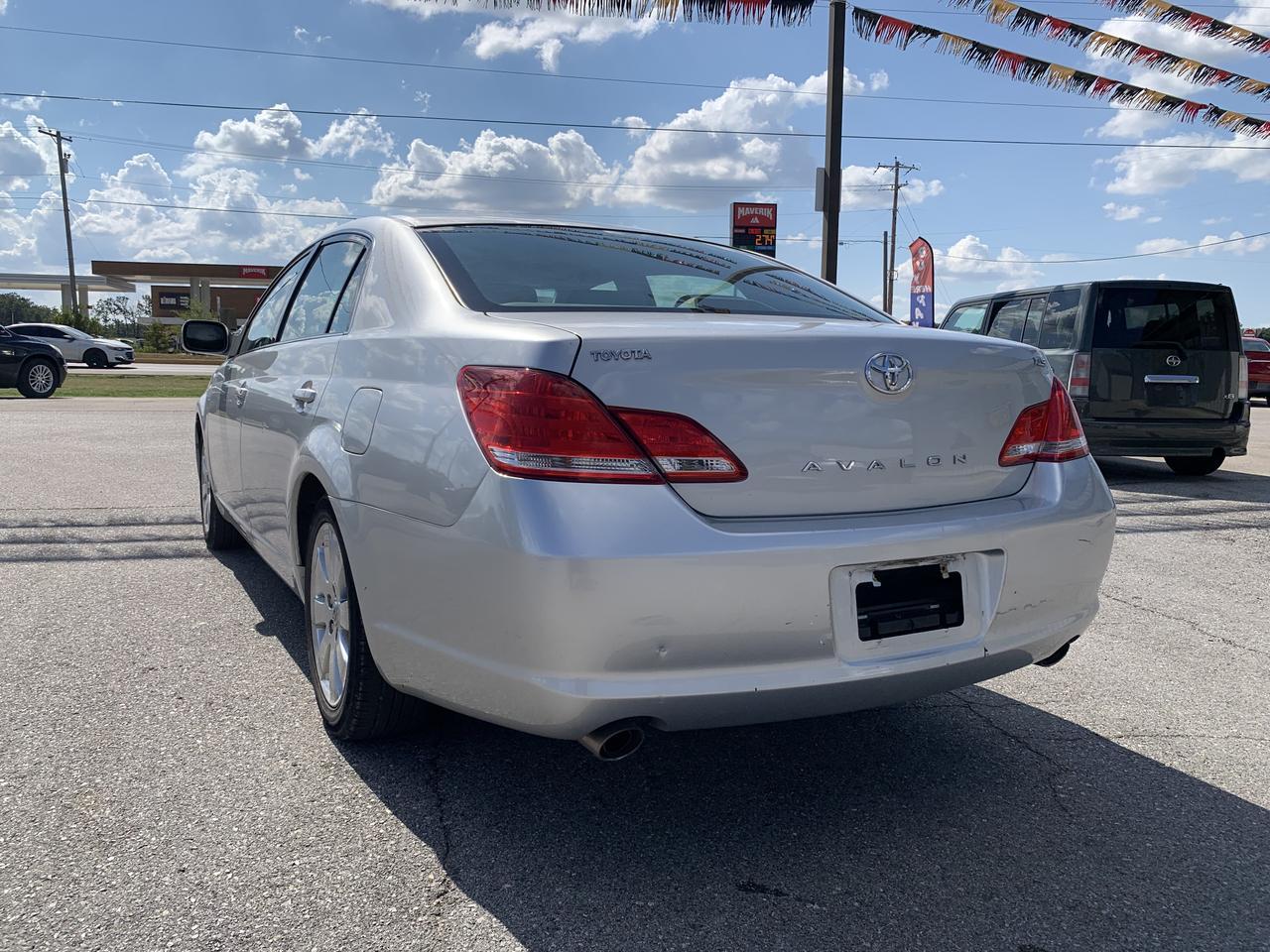 2005 Toyota Avalon Limited Sedan 4D Aurora MO