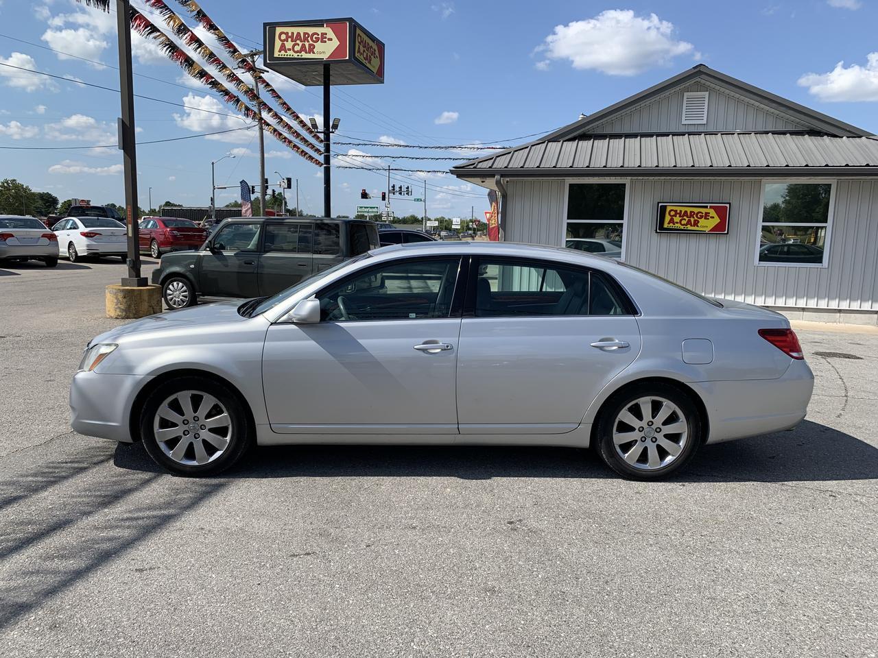 2005 Toyota Avalon Limited Sedan 4D Aurora MO