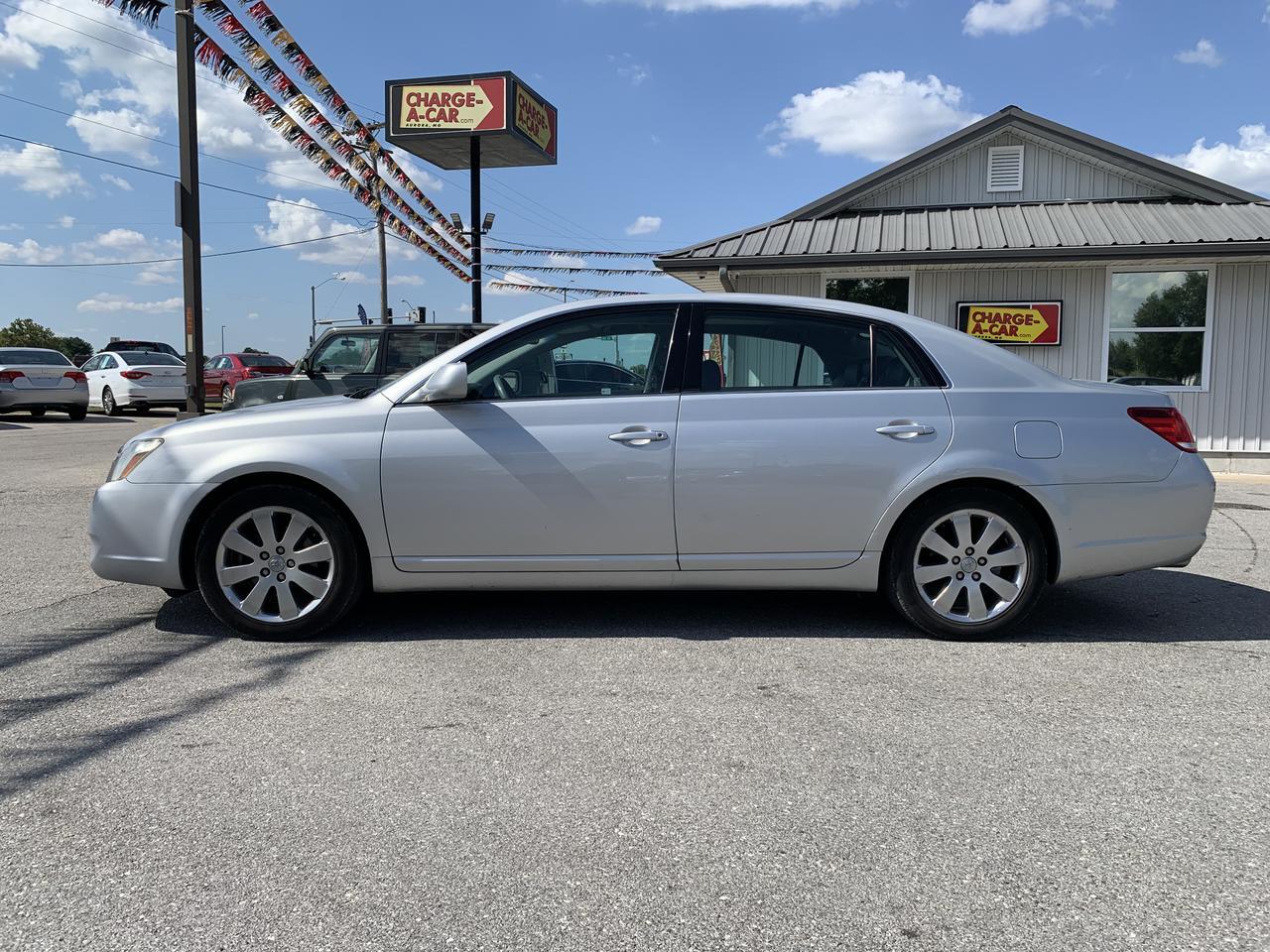 2005 Toyota Avalon Limited Sedan 4D Aurora MO