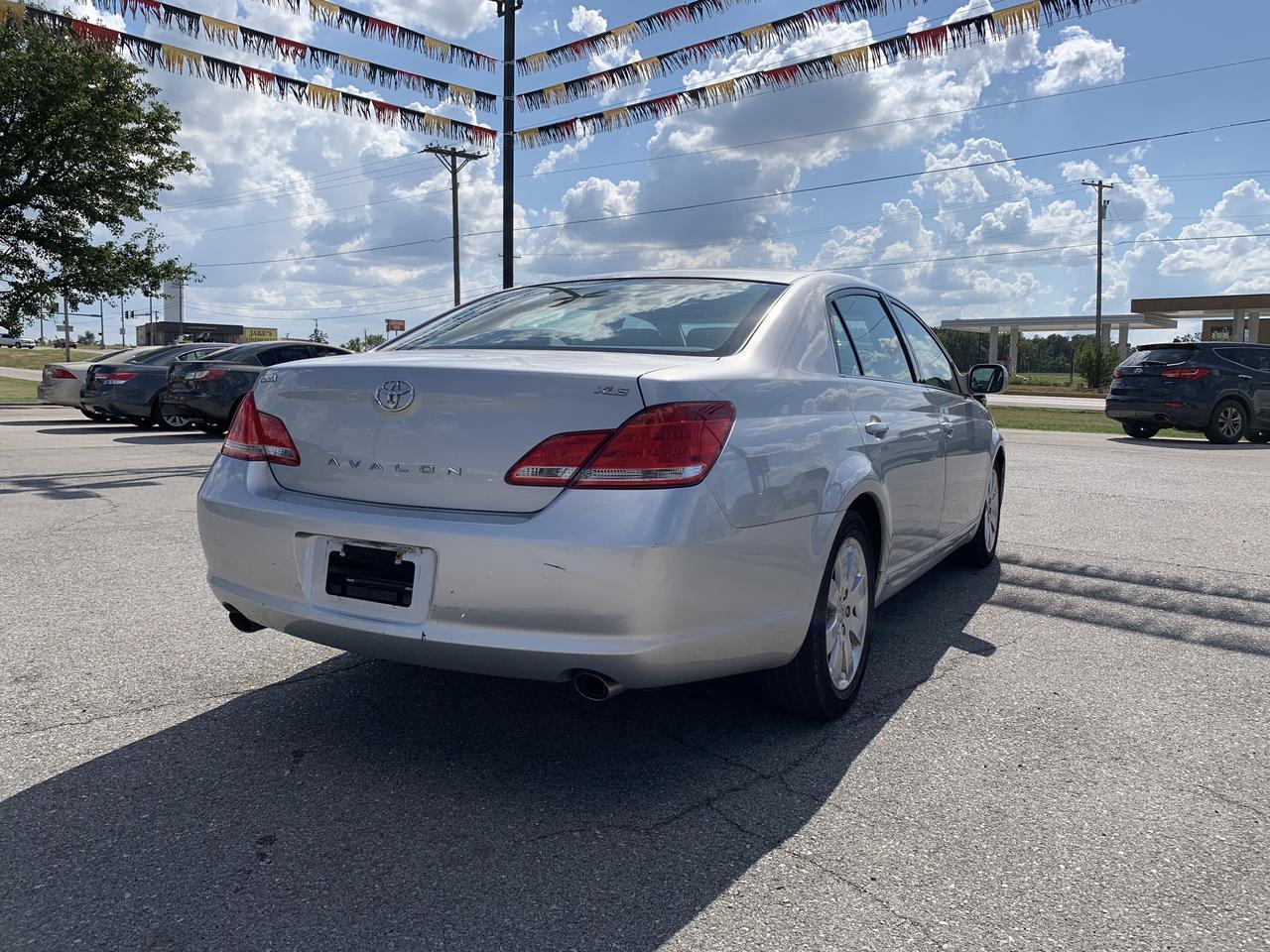 2005 Toyota Avalon Limited Sedan 4D Aurora MO