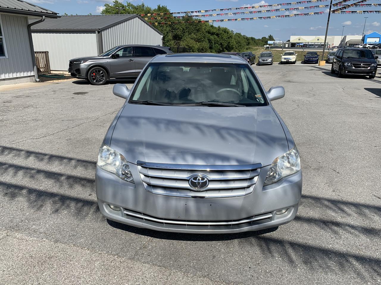 2005 Toyota Avalon Limited Sedan 4D Aurora MO
