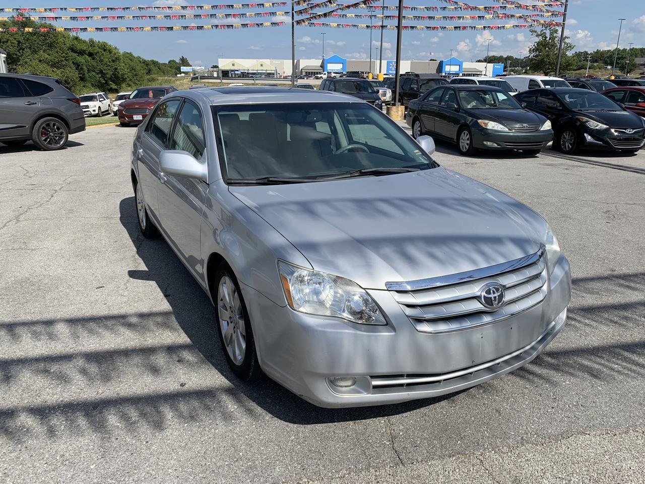 2005 Toyota Avalon Limited Sedan 4D Aurora MO
