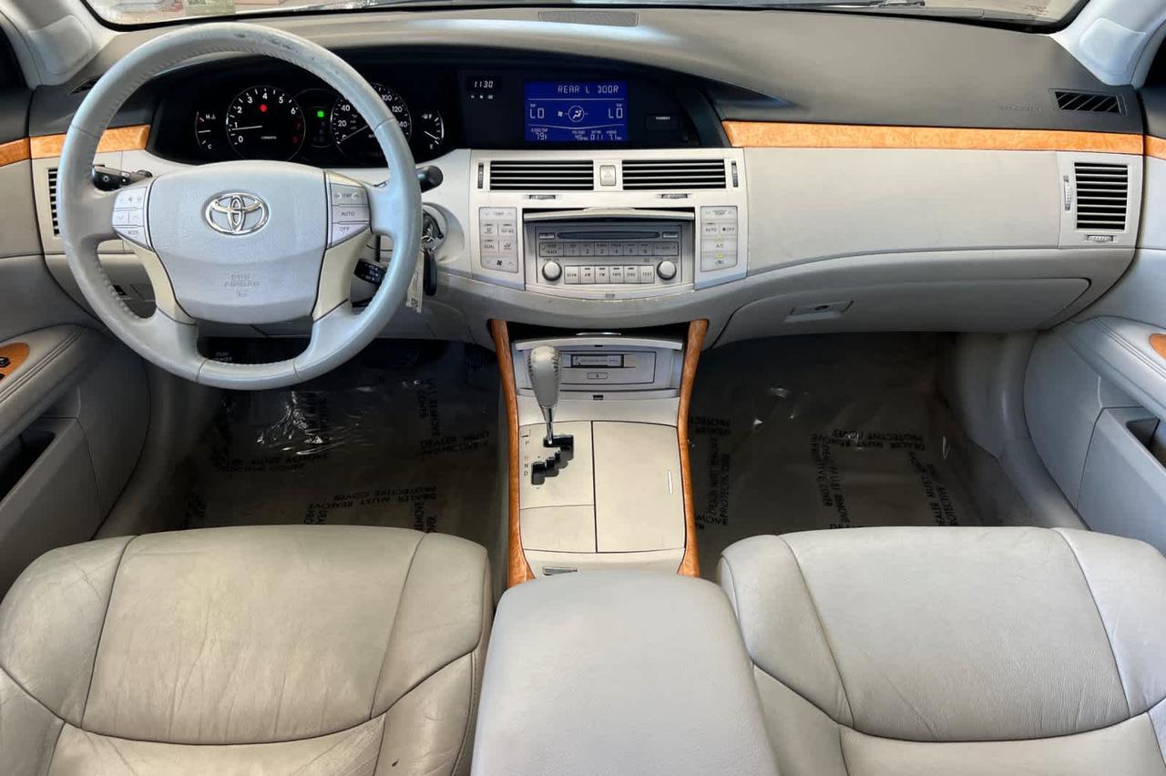2005 Toyota Avalon XLS