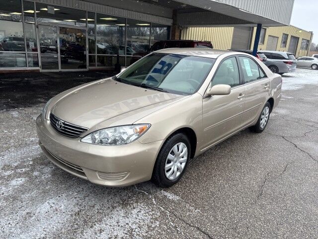 2005 Toyota Camry LE