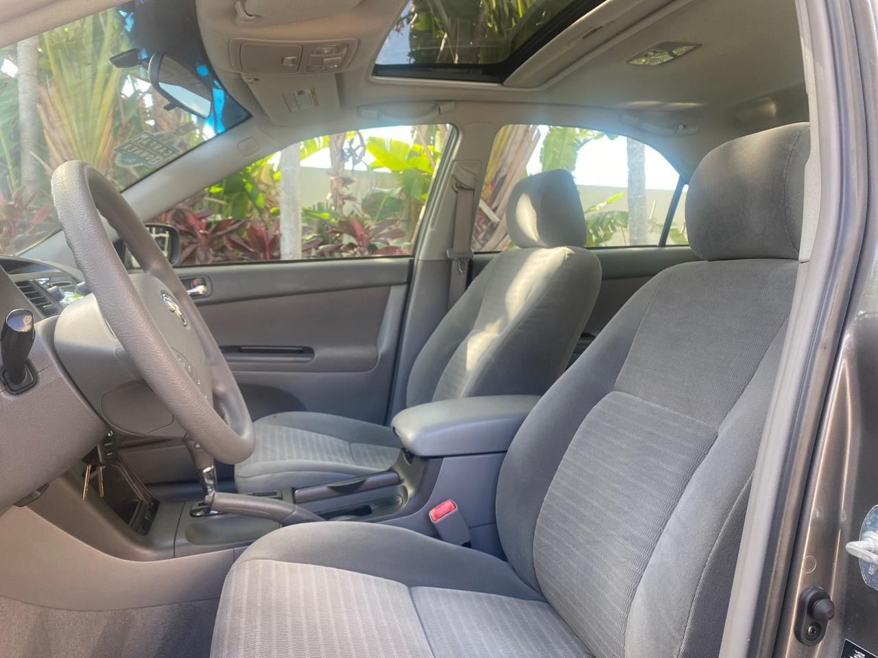 2005 Toyota Camry XLE LOW MILES 68,563 1 OWNER Pompano Beach FL