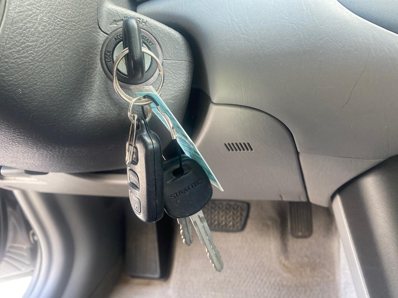 2005 Toyota Camry XLE LOW MILES 68,563 1 OWNER Pompano Beach FL