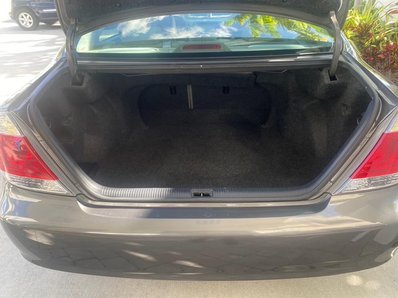 2005 Toyota Camry XLE LOW MILES 68,563 1 OWNER Pompano Beach FL