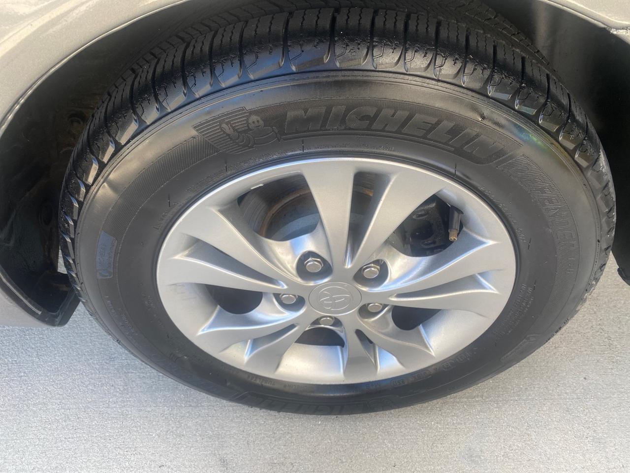 2005 Toyota Camry XLE LOW MILES 68,563 1 OWNER Pompano Beach FL