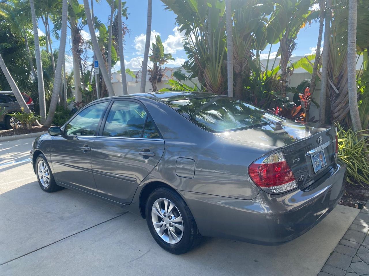 2005 Toyota Camry XLE LOW MILES 68,563 1 OWNER Pompano Beach FL