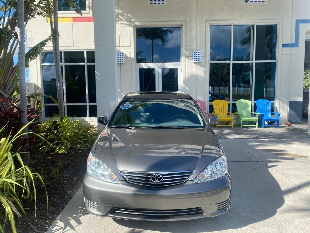 2005 Toyota Camry XLE LOW MILES 68,563 1 OWNER Pompano Beach FL