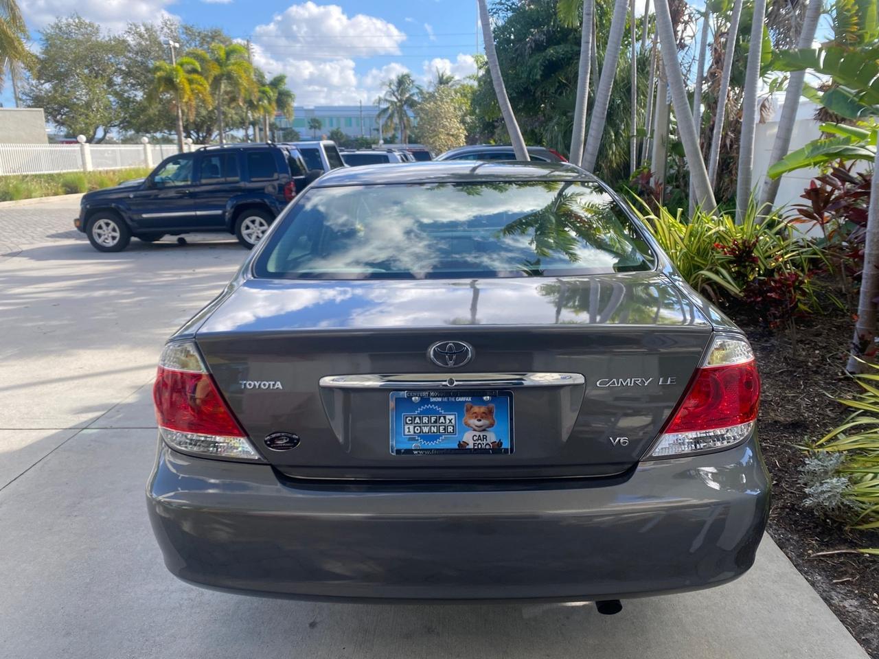 2005 Toyota Camry XLE LOW MILES 68,563 1 OWNER Pompano Beach FL