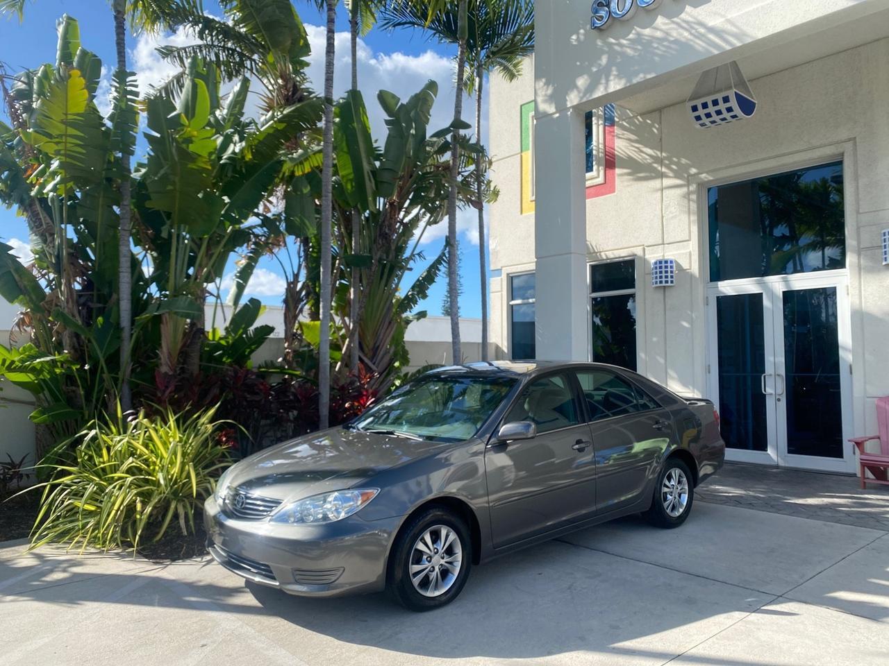 2005 Toyota Camry XLE LOW MILES 68,563 1 OWNER Pompano Beach FL