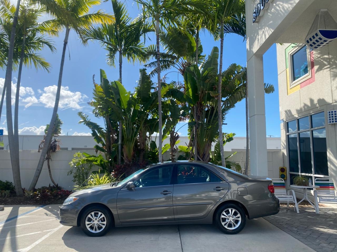 2005 Toyota Camry XLE LOW MILES 68,563 1 OWNER Pompano Beach FL