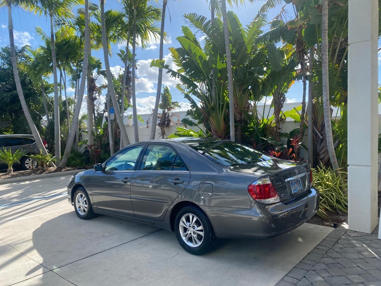 2005 Toyota Camry XLE LOW MILES 68,563 1 OWNER Pompano Beach FL