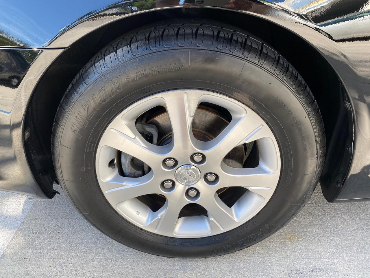 2005 Toyota Camry XLE LOW MILES 76,231 1 OWNER Pompano Beach FL