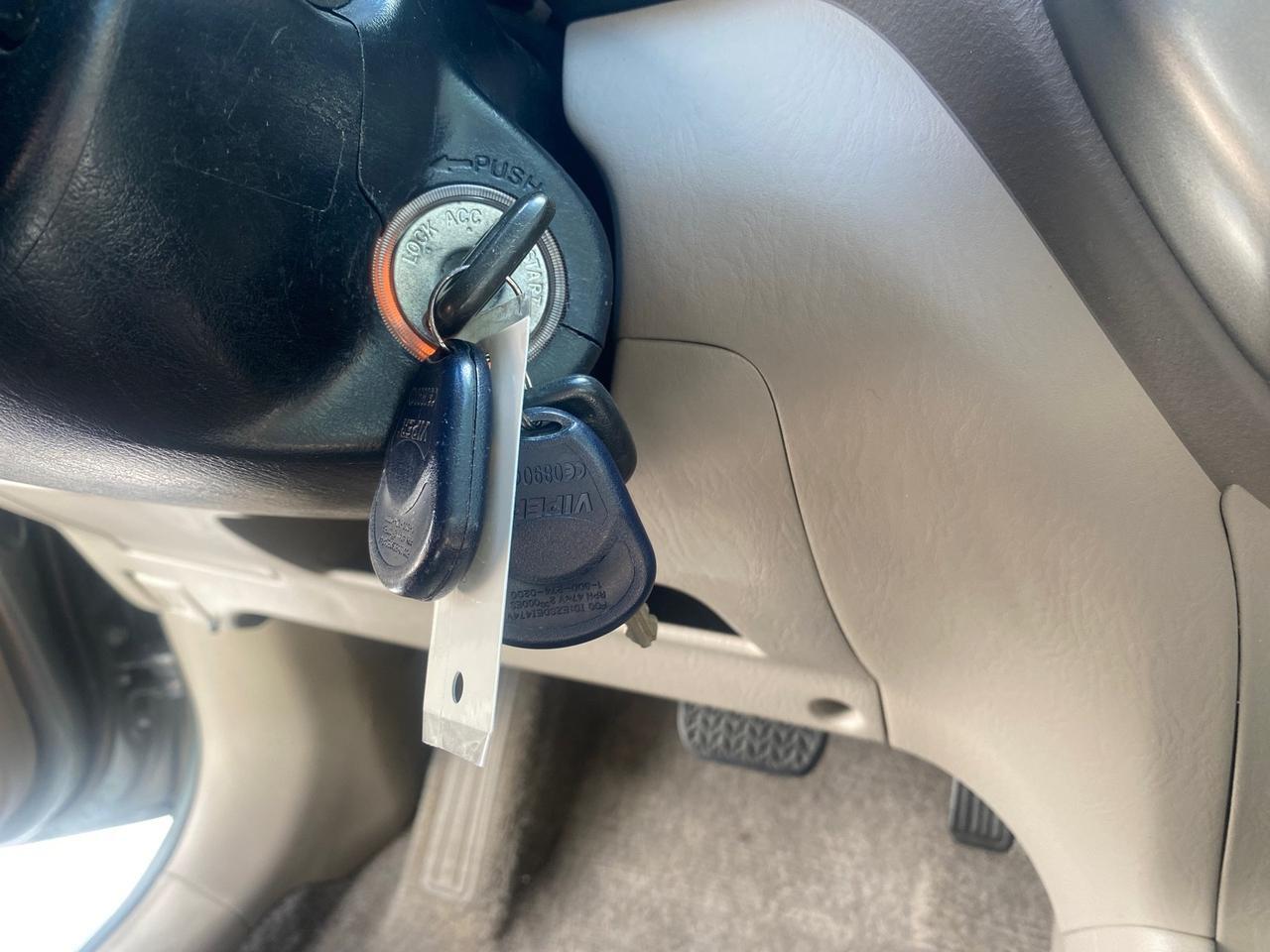 2005 Toyota RAV4 photo 40