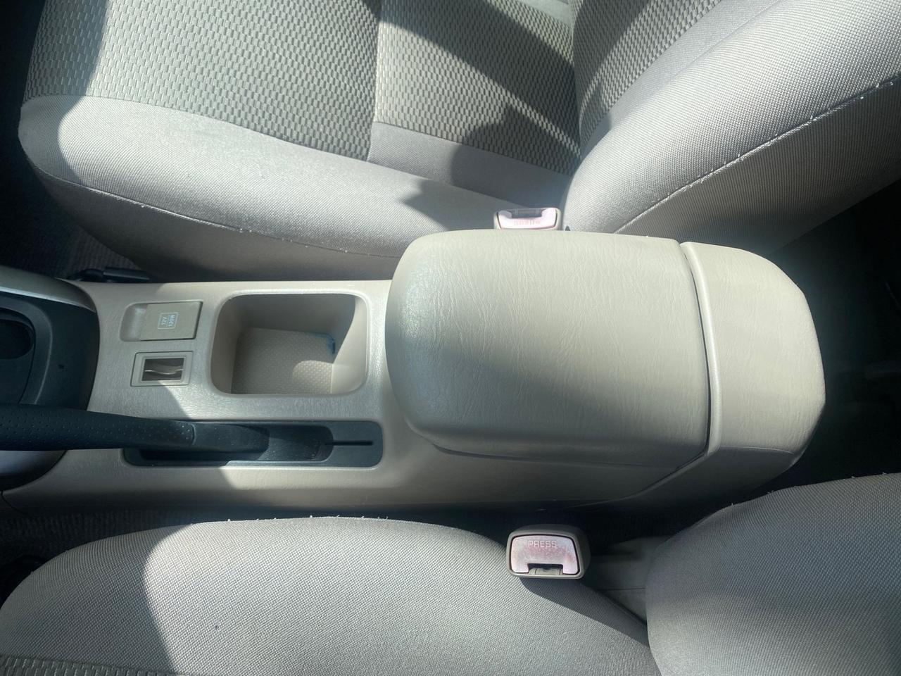 2005 Toyota RAV4 photo 46