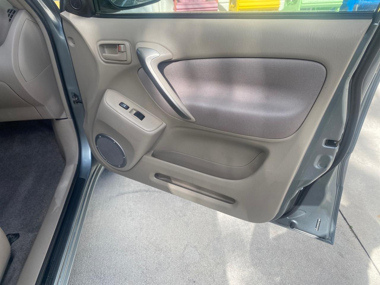 2005 Toyota RAV4 LOW MILES 46,167 18 SERVICES SUV Pompano Beach FL