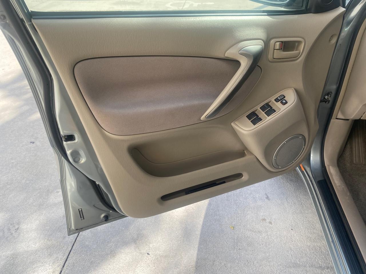 2005 Toyota RAV4 LOW MILES 46,167 18 SERVICES SUV Pompano Beach FL