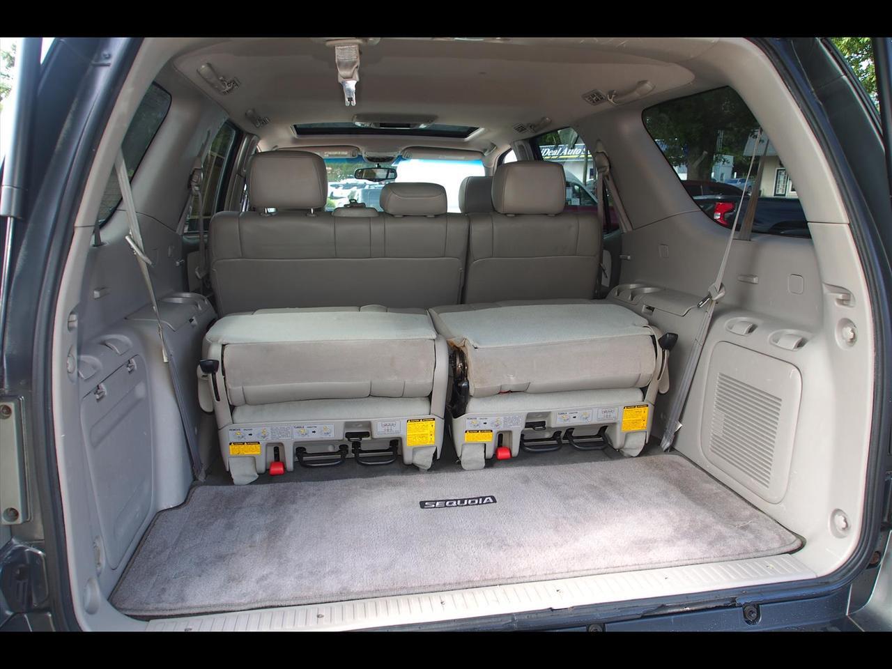 2005 Toyota Sequoia SR5