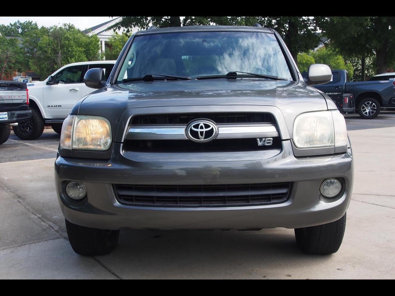 2005 Toyota Sequoia SR5
