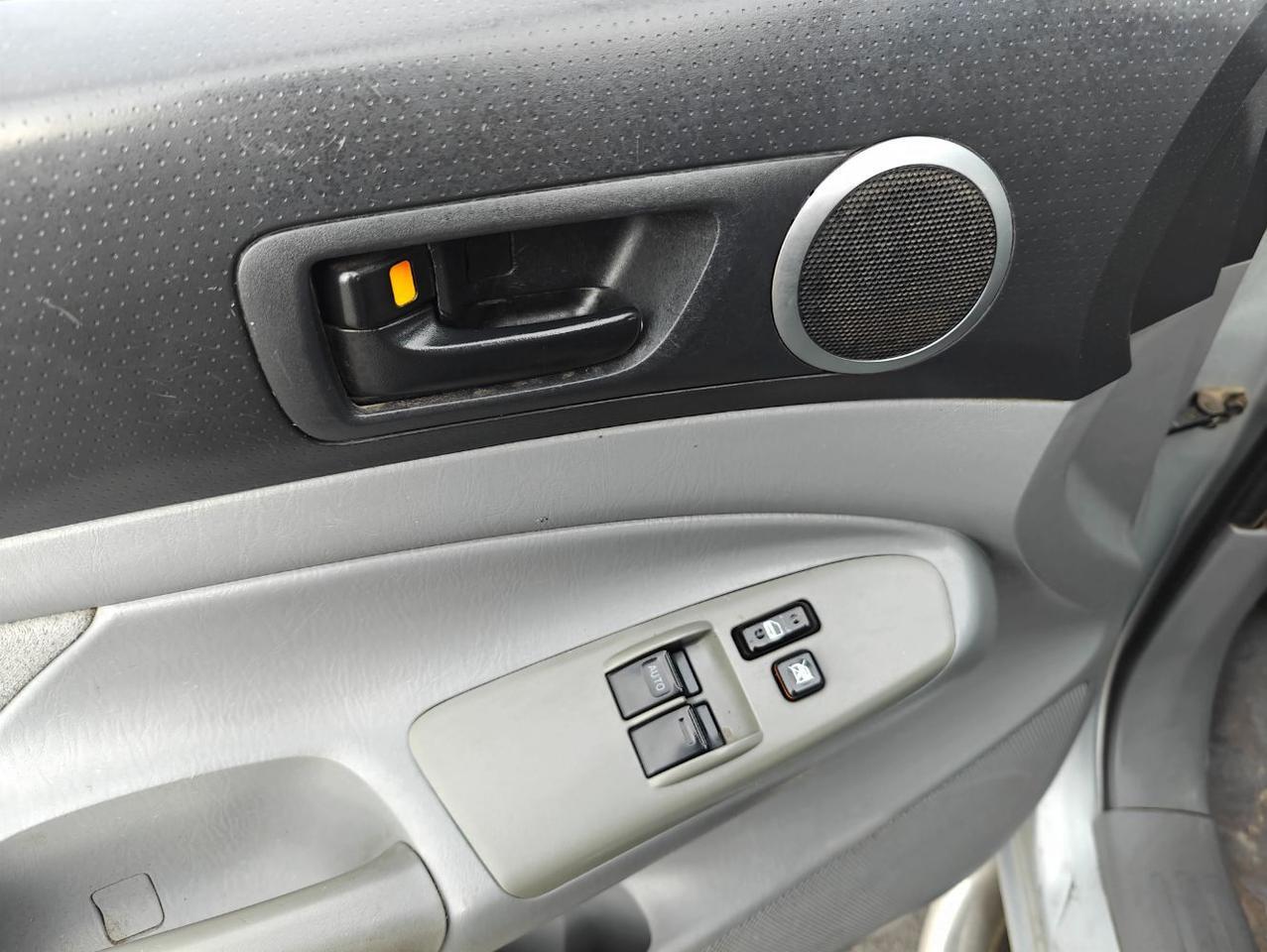 2005 Toyota Tacoma Access Cab V6 Manual 4WD Spokane WA