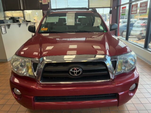 2005 Toyota Tacoma Base V6 photo 3
