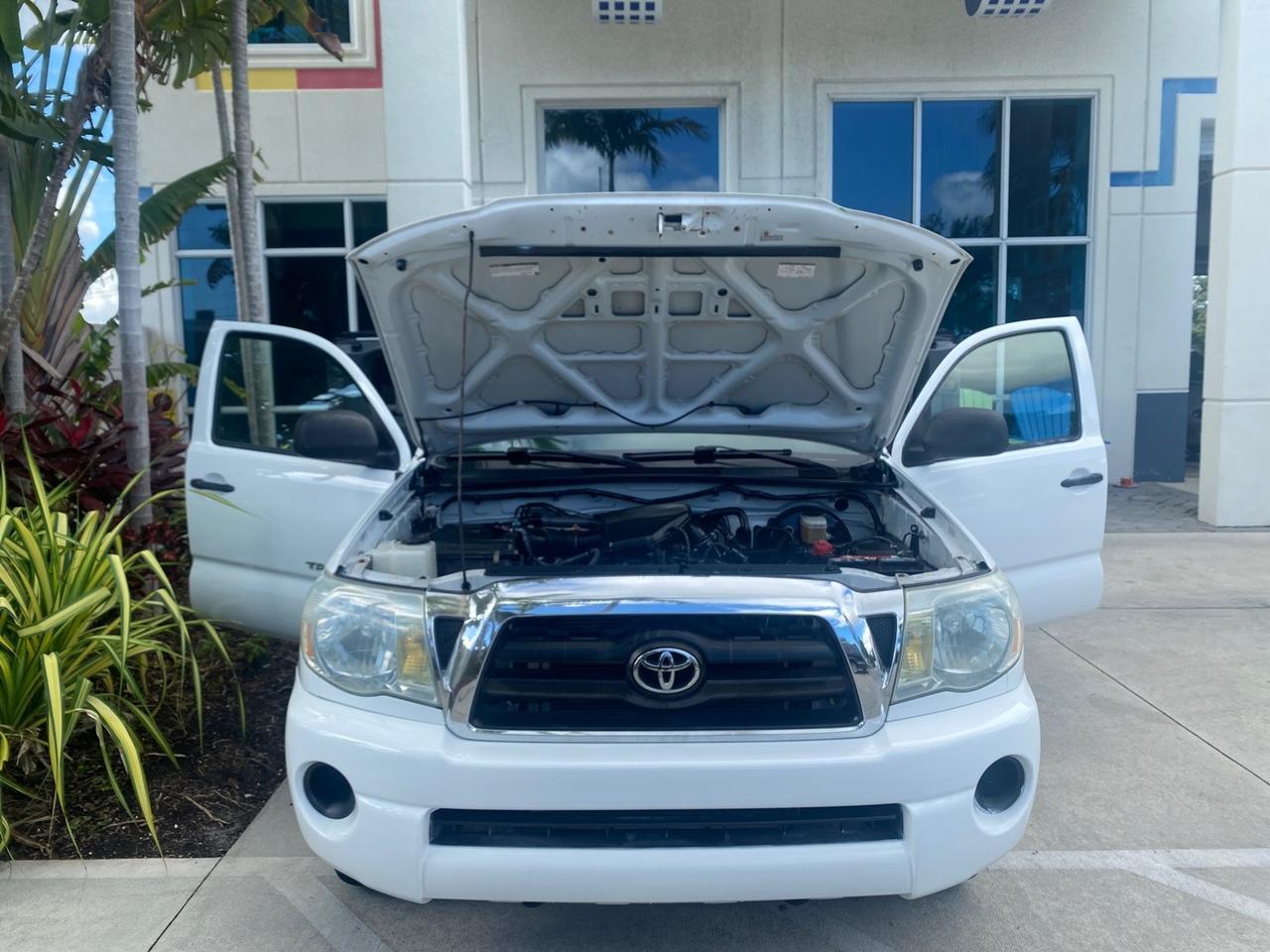 2005 Toyota Tacoma LOW MILES 58,735 X CAB Pompano Beach FL