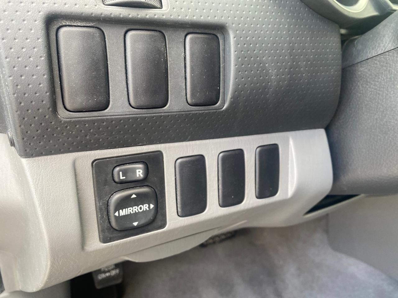 2005 Toyota Tacoma LOW MILES 58,735 X CAB Pompano Beach FL