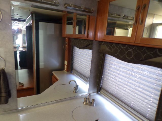 2005 Workhorse Fleetwood PACE ARROW Charlotte NC