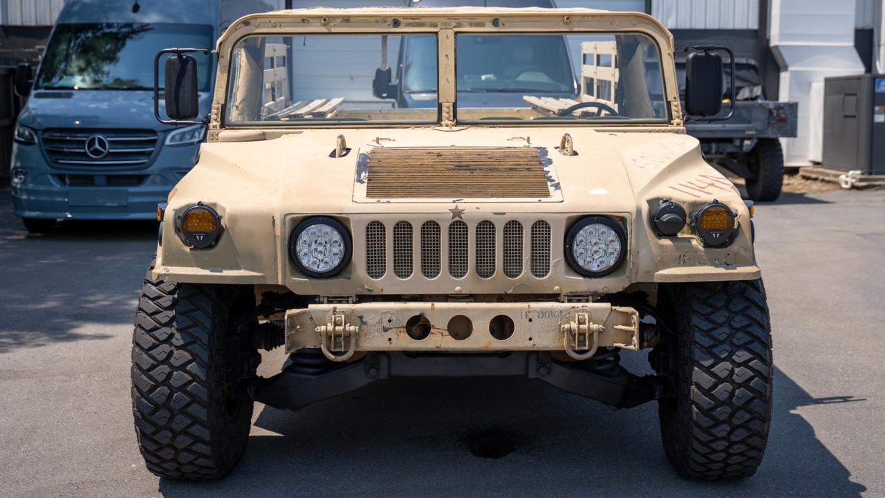 2006 AM General M10