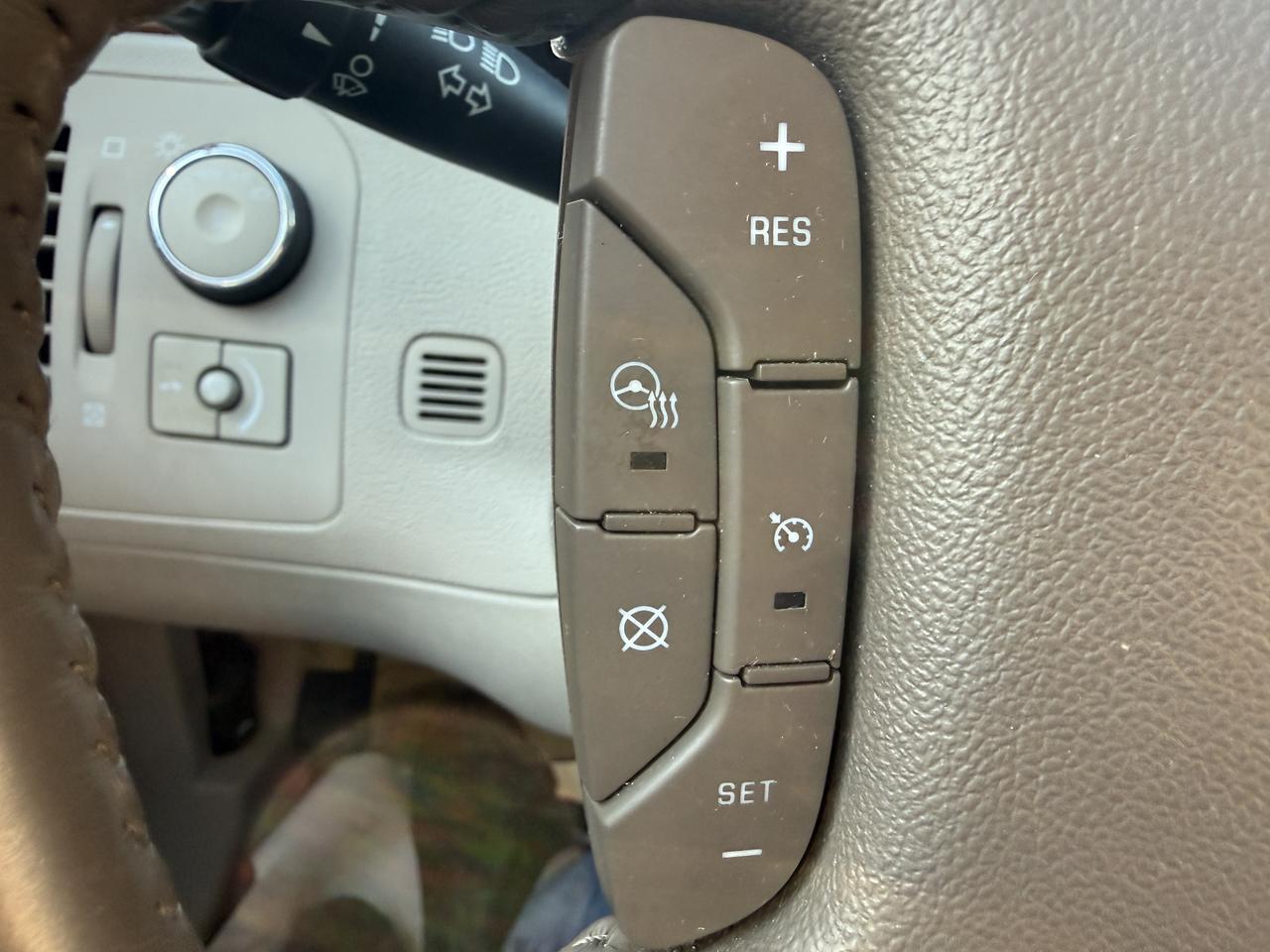 2006 CADILLAC DTS w/1SC Connellsville PA