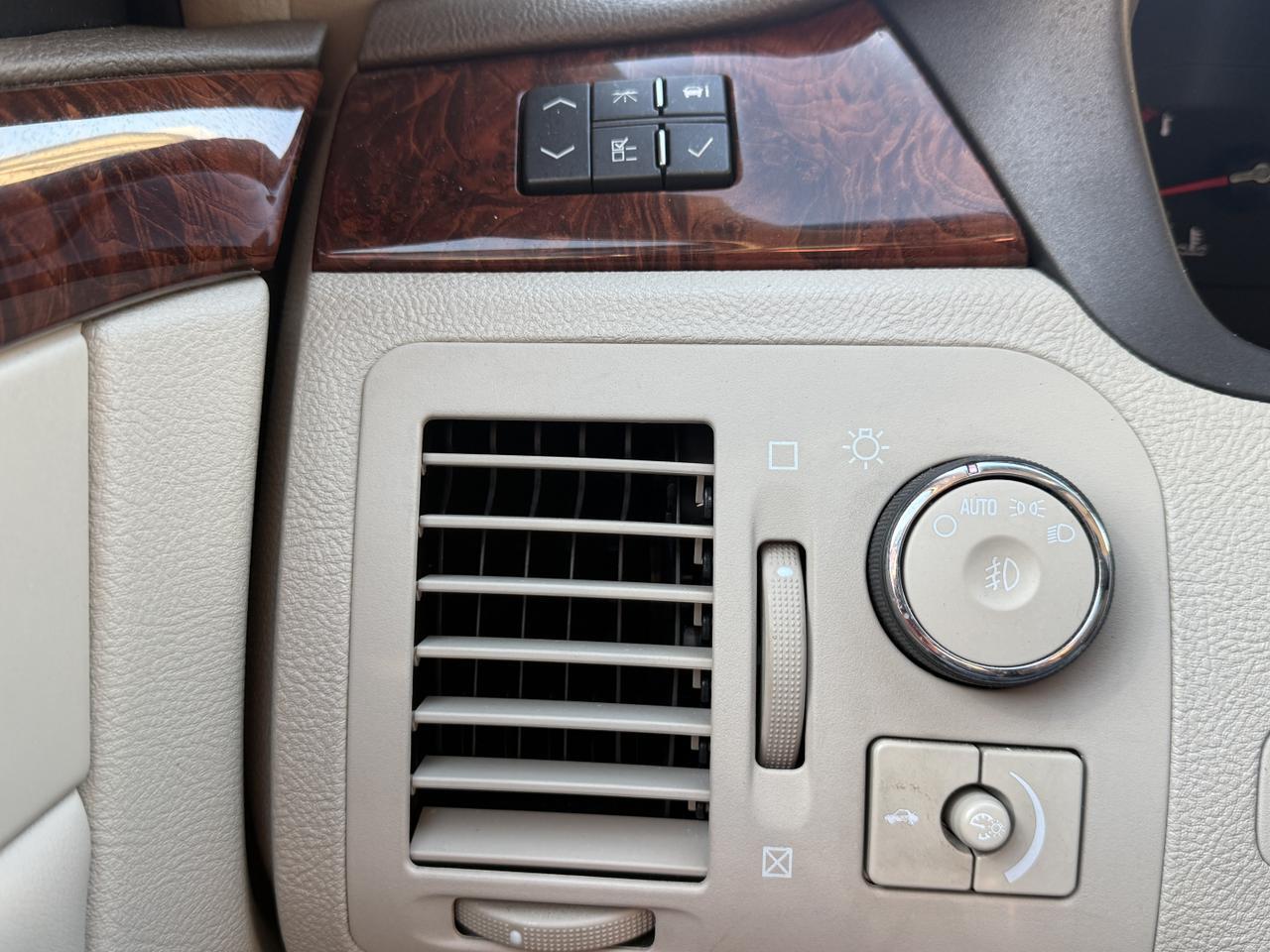 2006 CADILLAC DTS w/1SC Connellsville PA