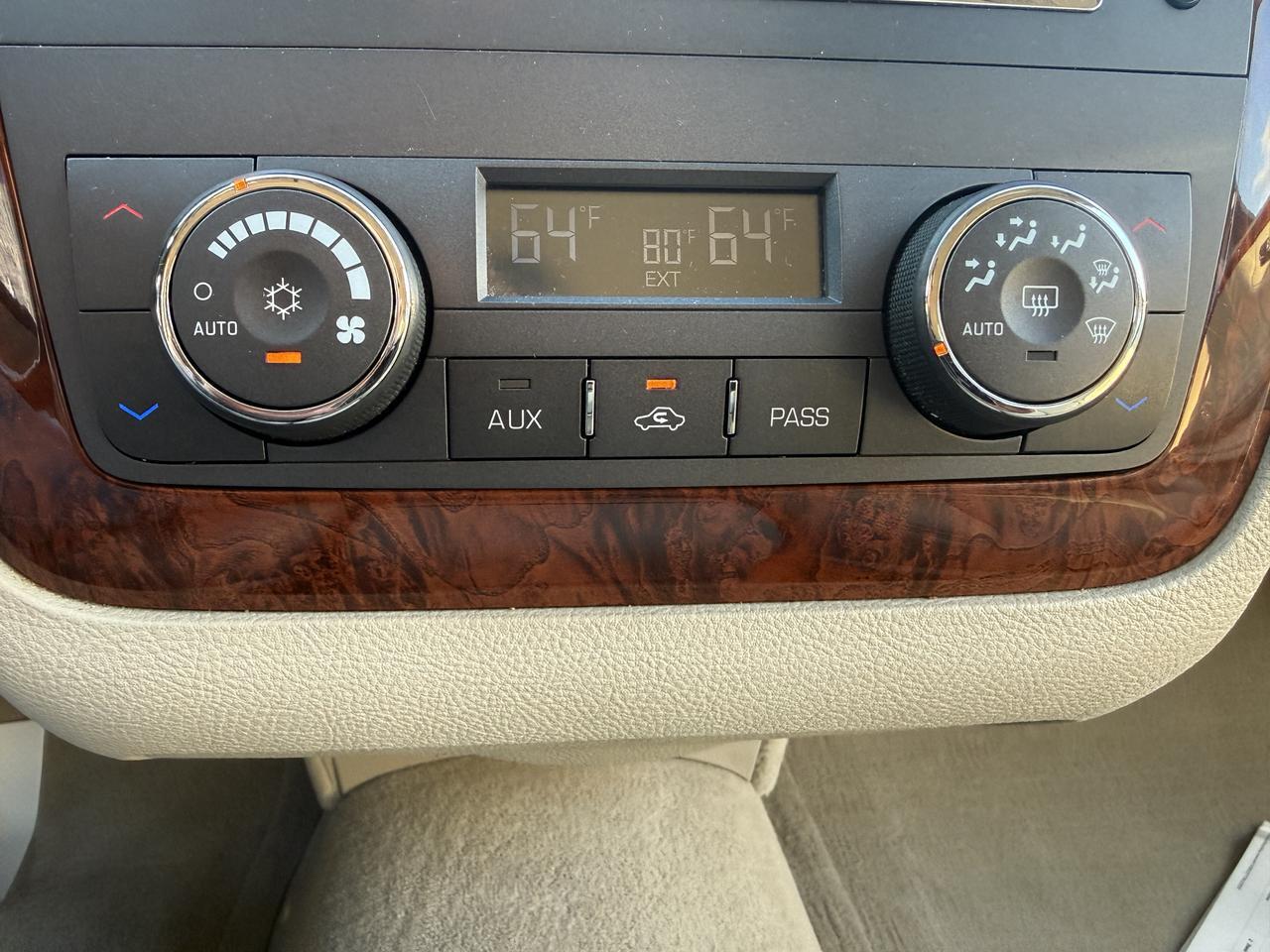 2006 CADILLAC DTS w/1SC Connellsville PA