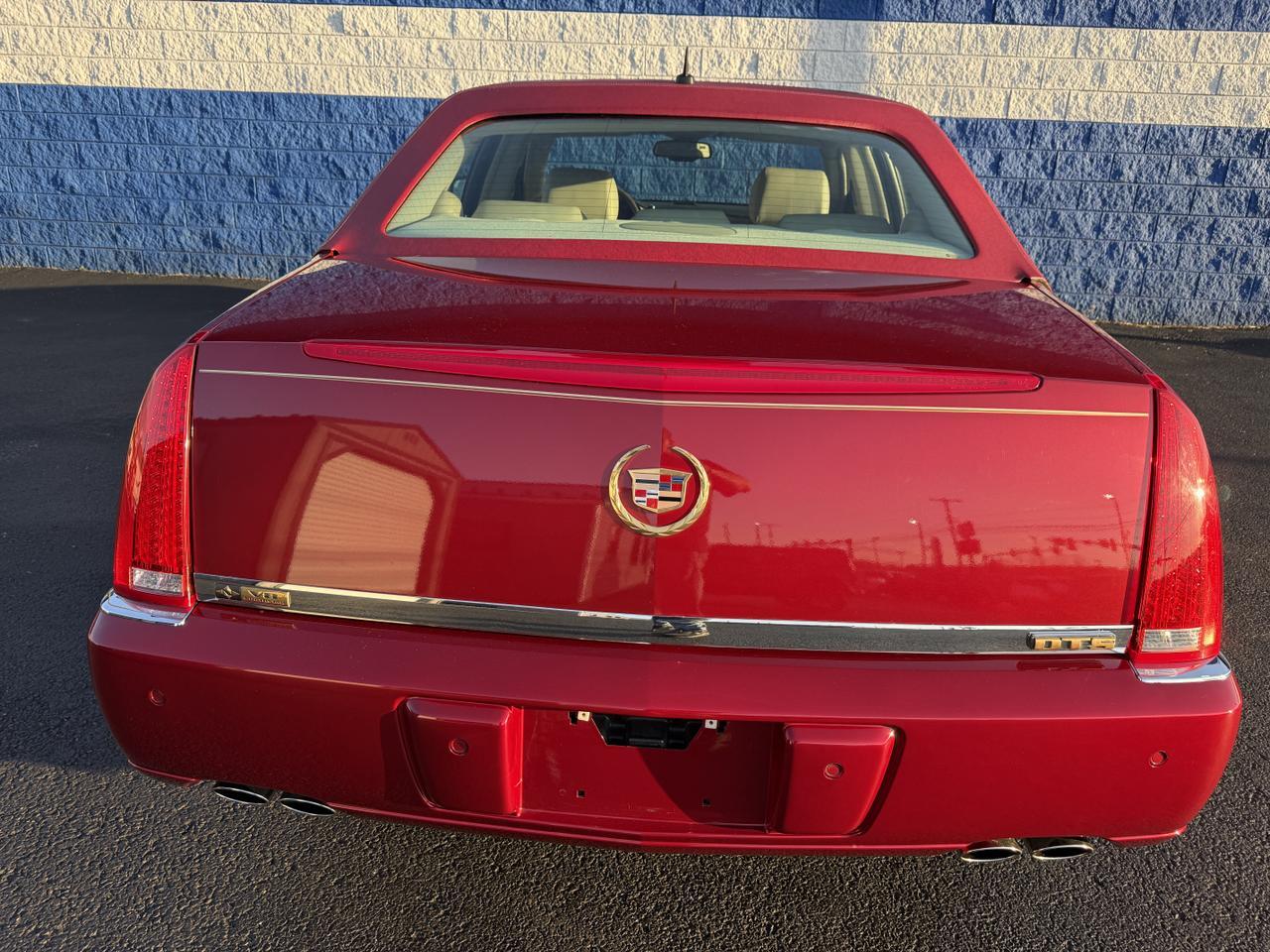 2006 CADILLAC DTS w/1SC Connellsville PA