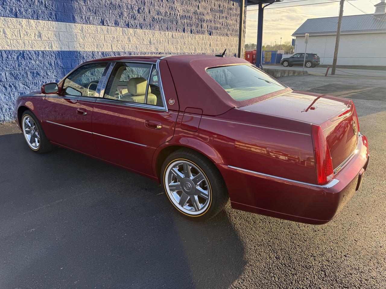 2006 CADILLAC DTS w/1SC Connellsville PA