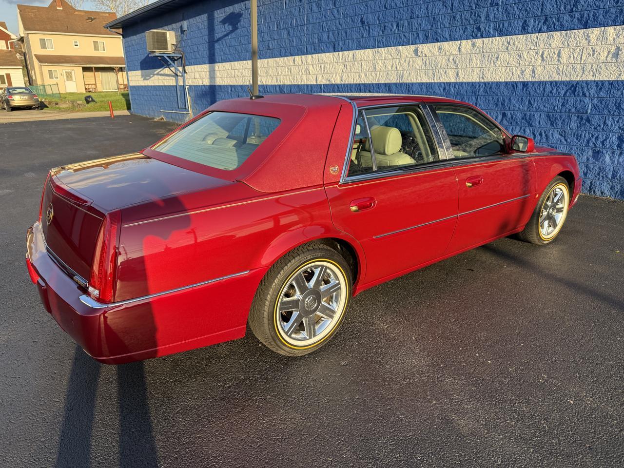 2006 CADILLAC DTS w/1SC Connellsville PA