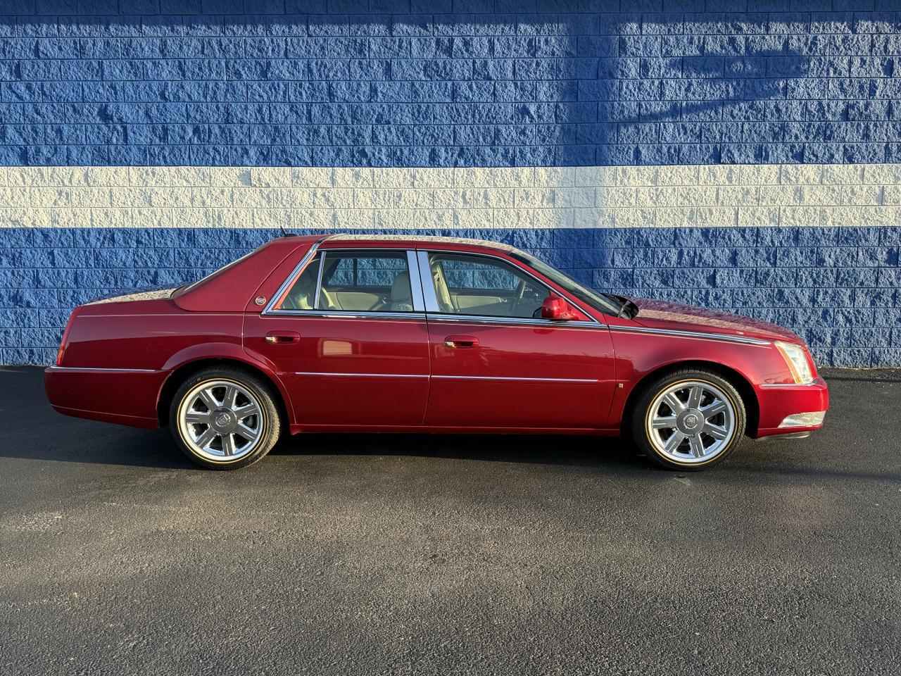 2006 CADILLAC DTS w/1SC Connellsville PA
