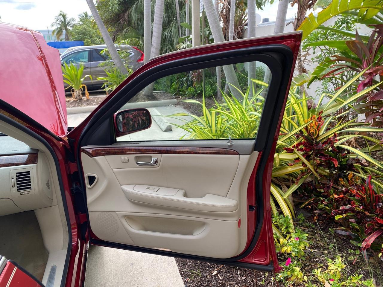 2006 Cadillac DTS w/1SC LOW MILES 49863 SUNROOF PEARL RED Pompano Beach FL