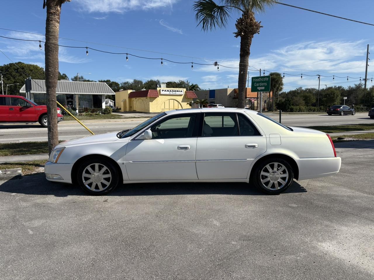 2006 Cadillac DTS w/Livery Pkg