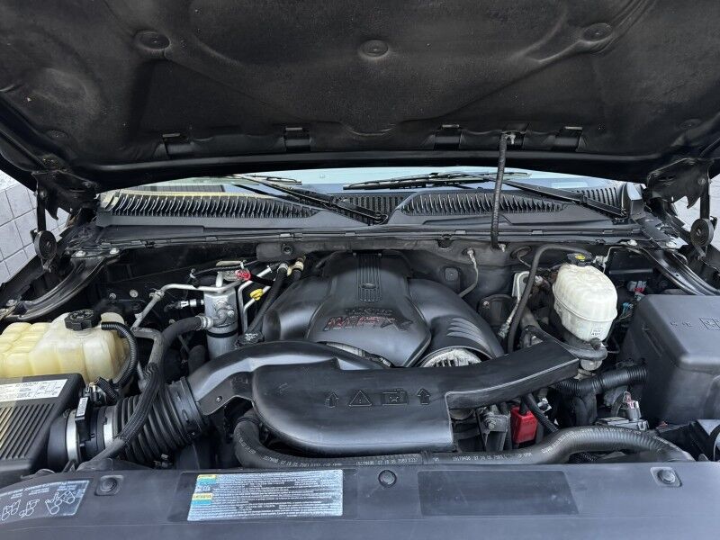 2006 Cadillac Escalade ESV photo 2