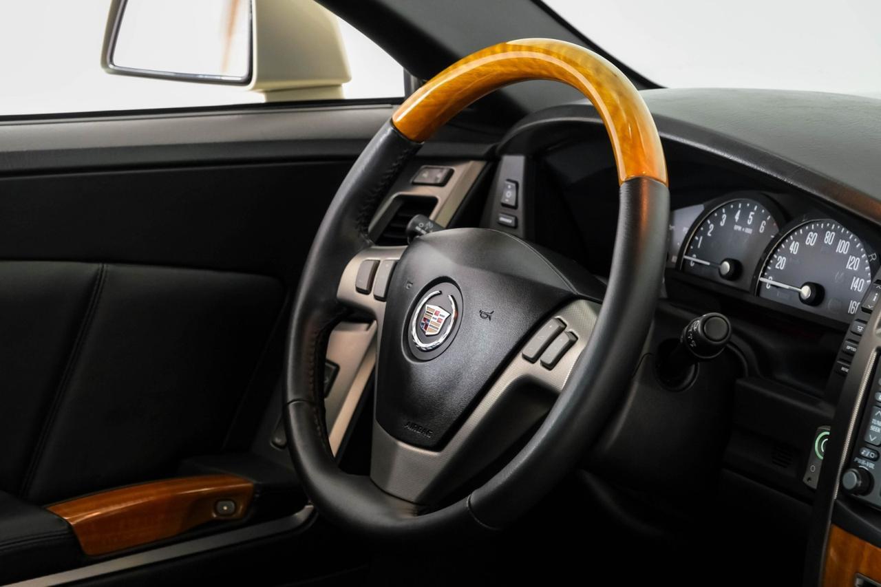 2006 Cadillac XLR HEADUP DISPLAY NAVIGATION LEATHER HEATED SEATS KEYLESS START REAR PARK SENSORS Carrollton TX