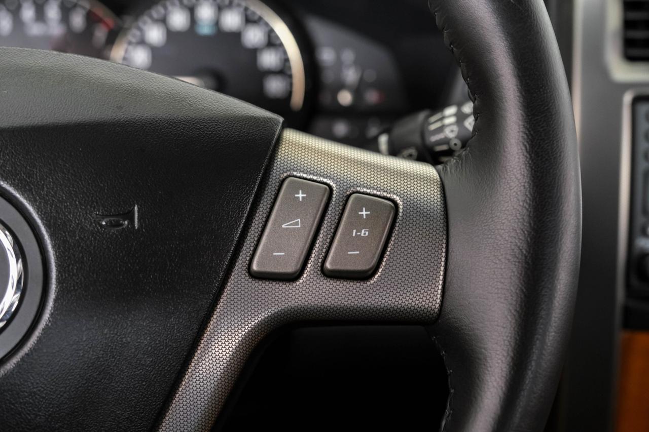 2006 Cadillac XLR HEADUP DISPLAY NAVIGATION LEATHER HEATED SEATS KEYLESS START REAR PARK SENSORS Carrollton TX