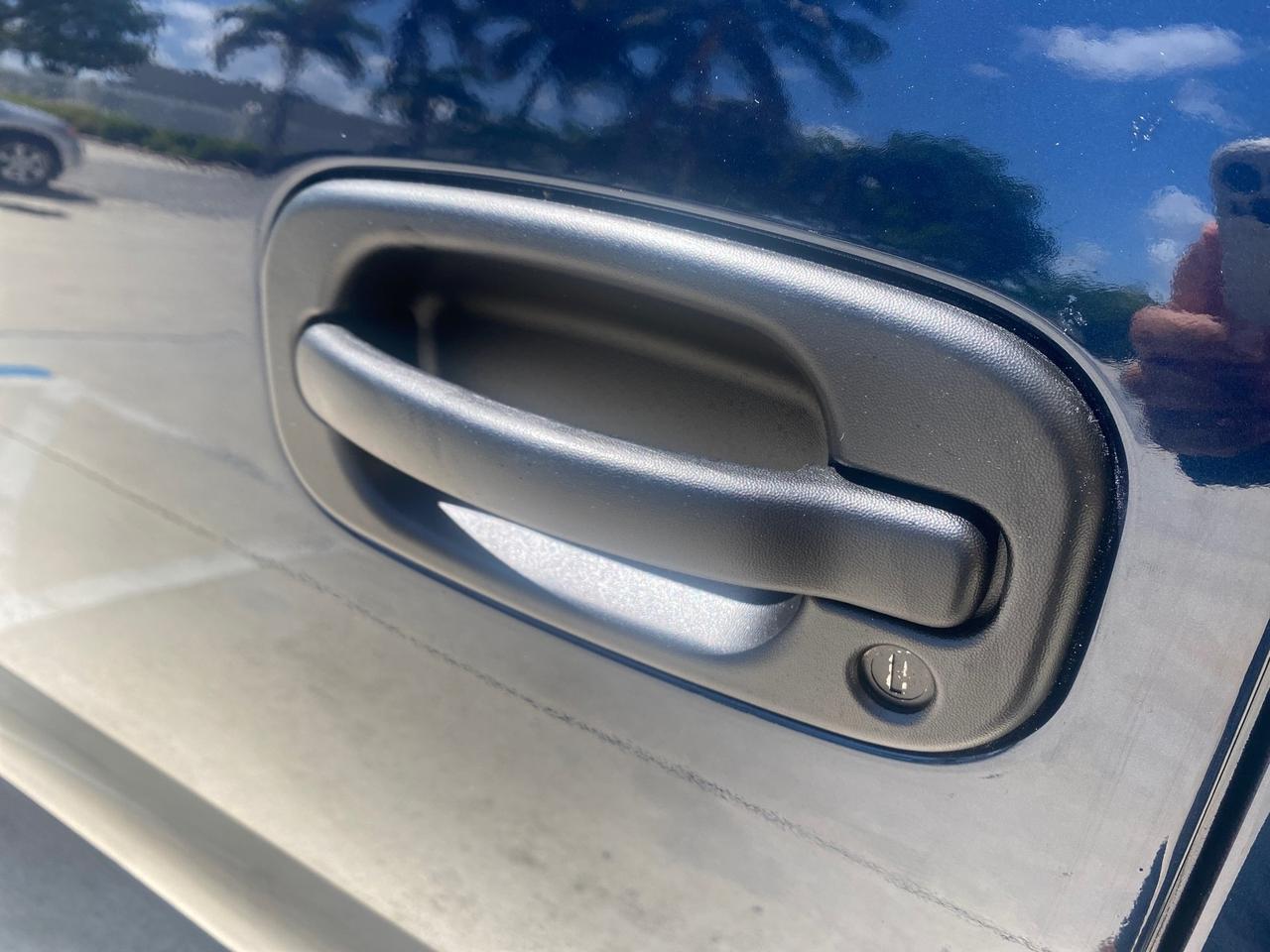 2006 Chevrolet Avalanche LS LOW MILES 66,207 FLORIDA Pompano Beach FL