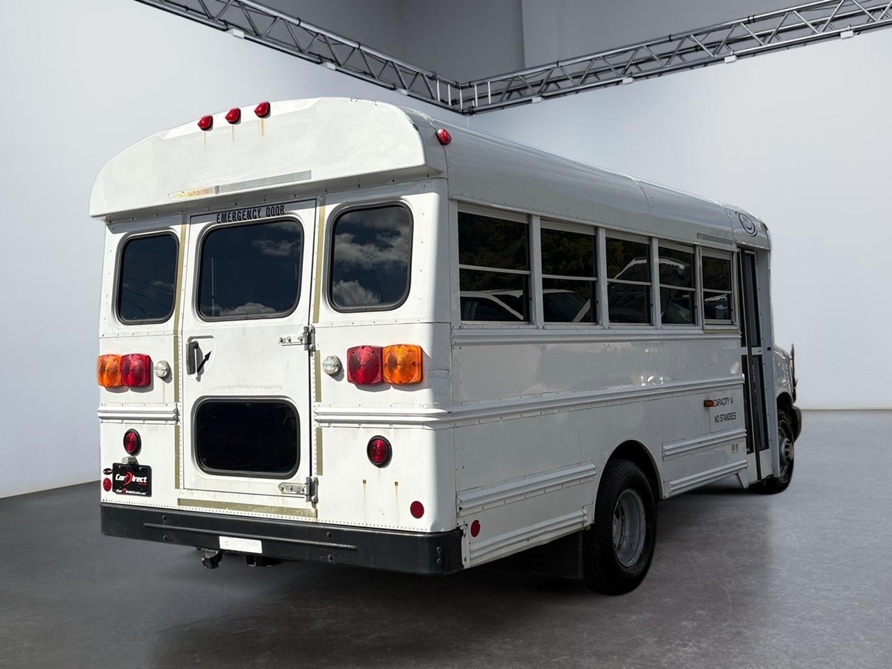 2006 Chevrolet Express Commercial Cutaway C7L PASSENGER BUS, TOW PACKAGE, HEAVY DUTY, UP TO 15 SEATING CAPACITY, ONLY 69K MILES, TAKE THIS PARTY BUS TO ALL EVENTS! Virginia Beach VA