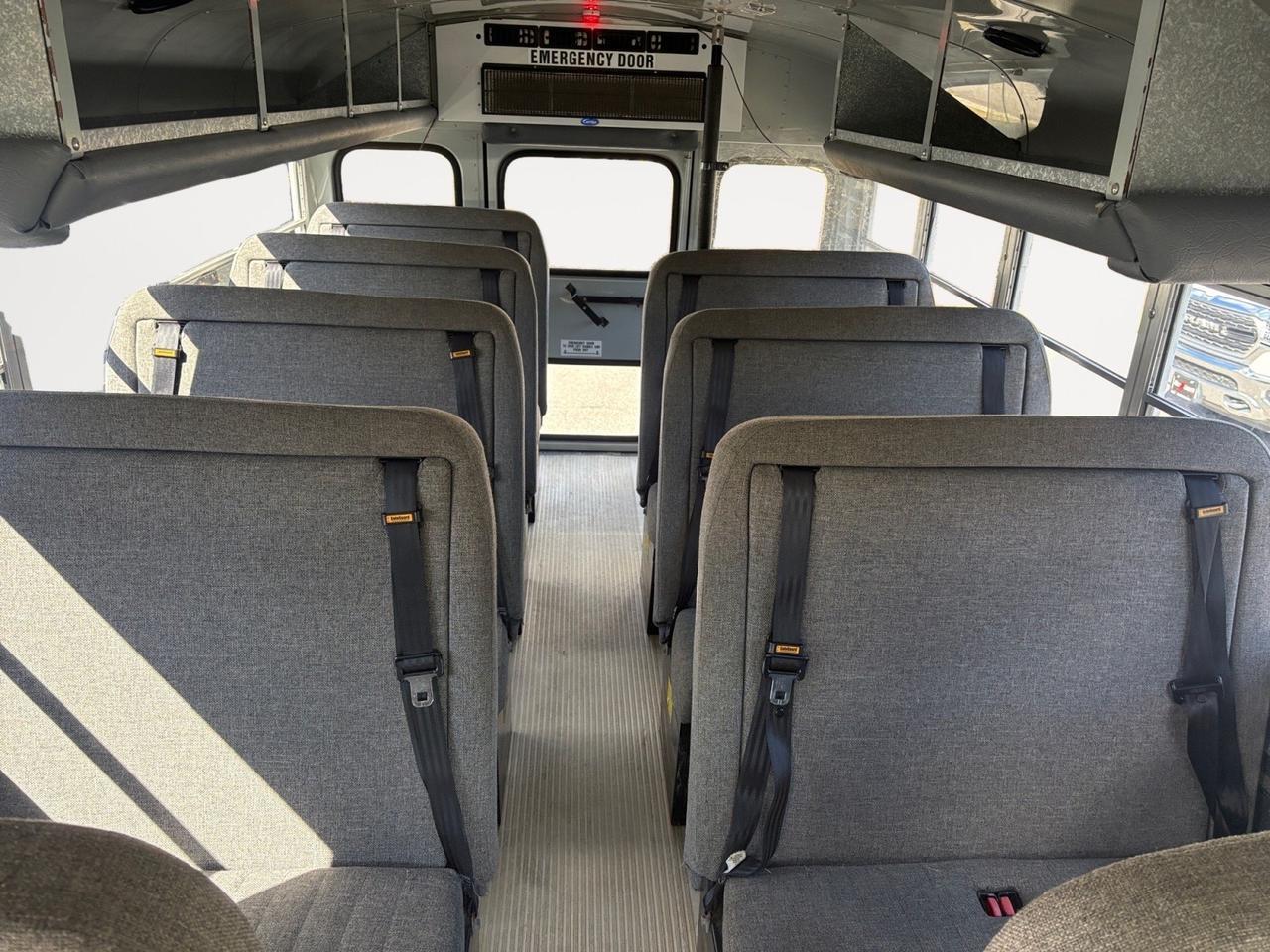 2006 Chevrolet Express Commercial Cutaway C7L PASSENGER BUS, TOW PACKAGE, HEAVY DUTY, UP TO 15 SEATING CAPACITY, ONLY 69K MILES, TAKE THIS PARTY BUS TO ALL EVENTS! Virginia Beach VA