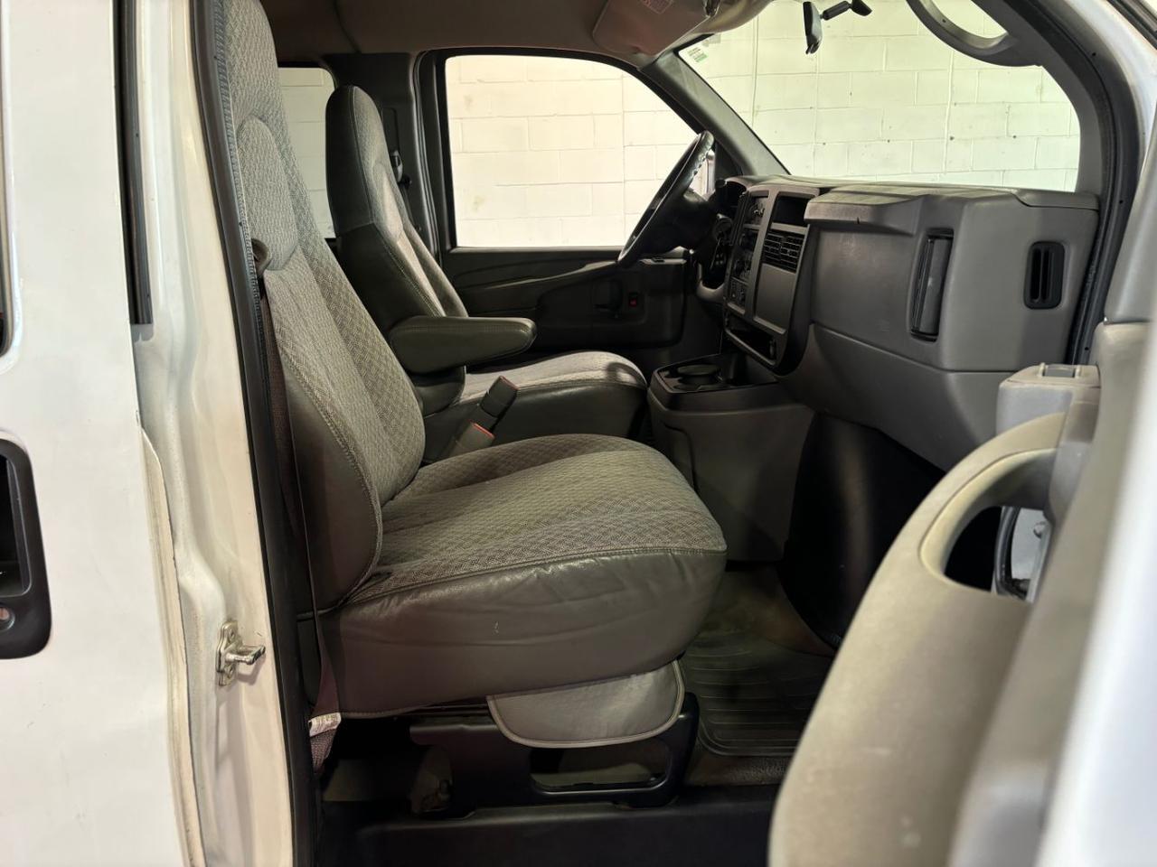 2006 Chevrolet Express LS Franklin OH