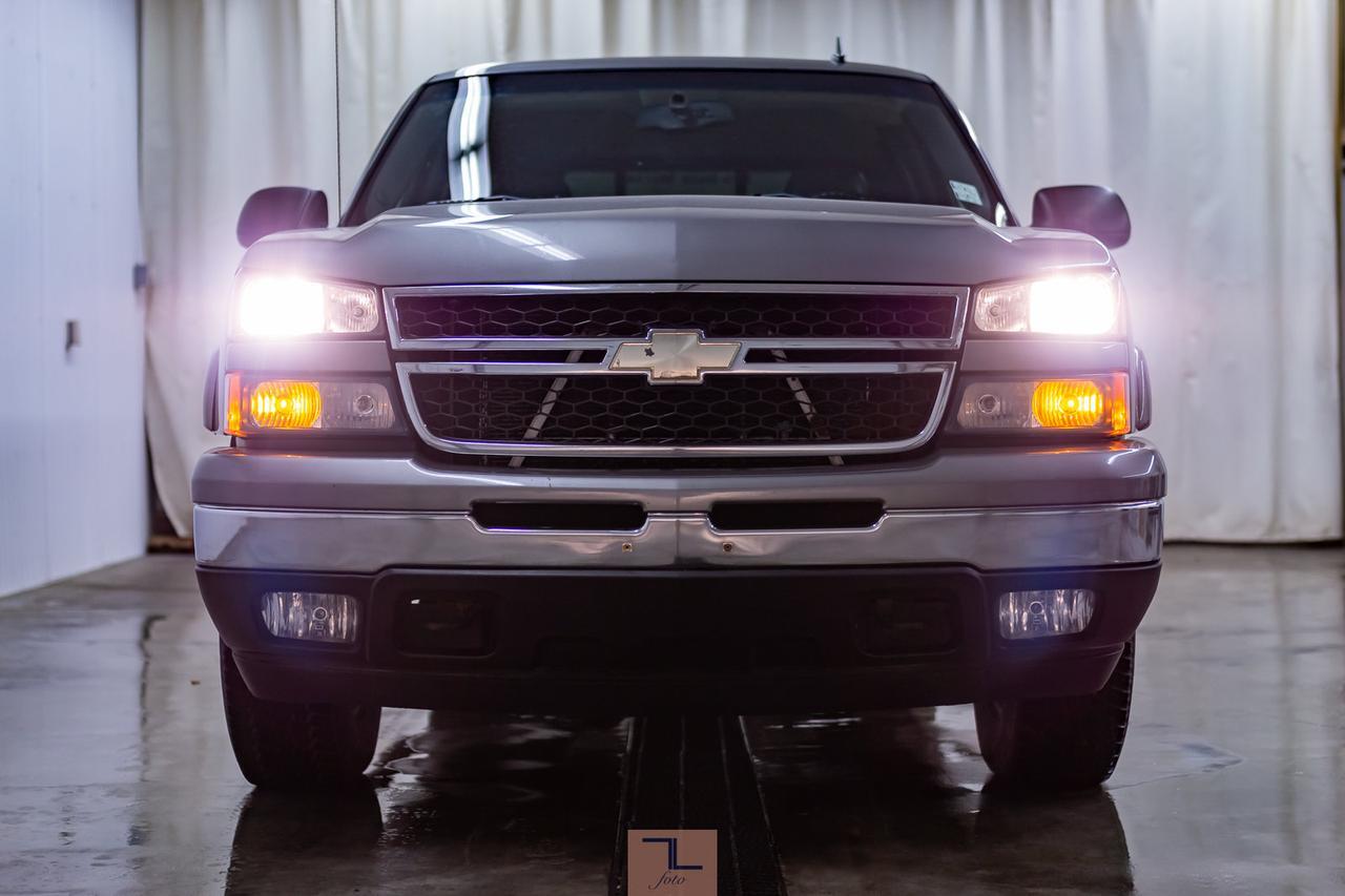 2006 Chevrolet Silverado 1500 4x4 Crew Cab LT Z71 Leather Roof Red Deer AB