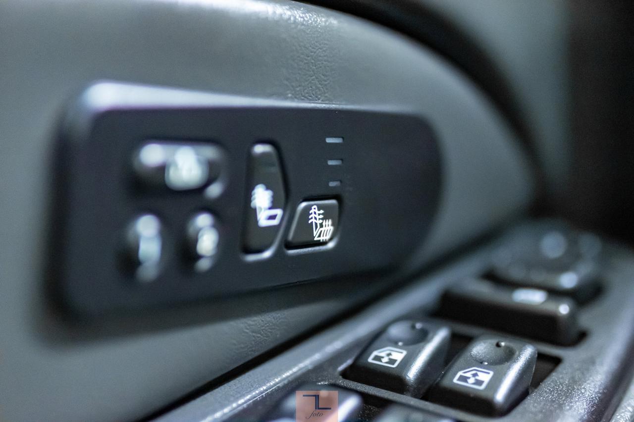 2006 Chevrolet Silverado 1500 4x4 Crew Cab LT Z71 Leather Roof Red Deer AB