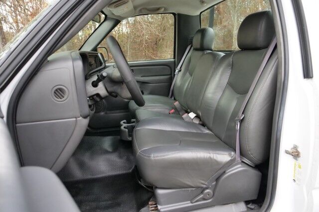 2006 Chevrolet Silverado 2500HD Work Truck / 6.0L V8 / Weather Guard Truck Rack! High Point NC